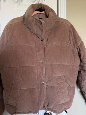 Hollister Corduroy Puffer Jacket in Brown